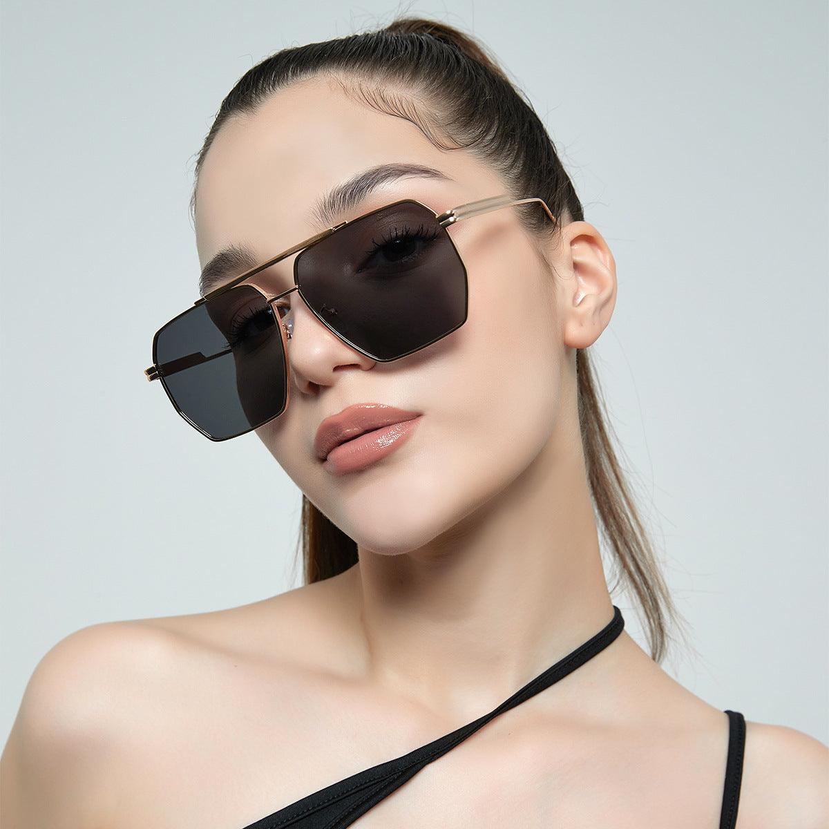 Women Retro Fashion  Large Frame Sunglasses